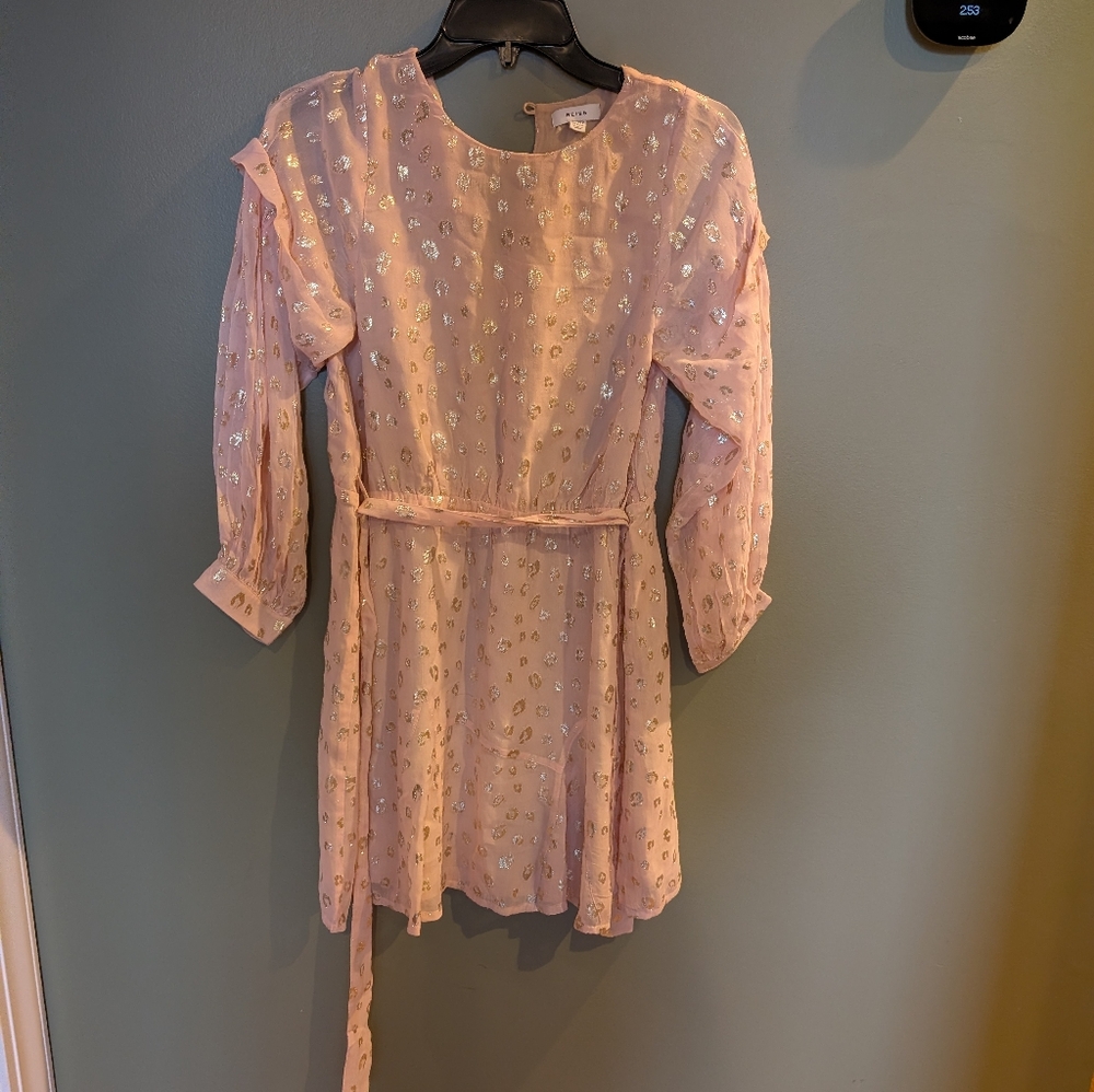 Reiss  Metallic Jacquard Print Puff Sleeve Dress in Pink